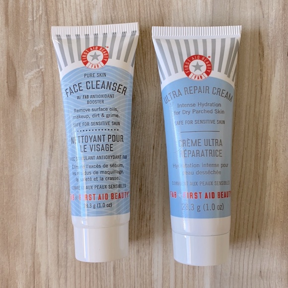 ❤️ First Aid Beauty Skincare Bundle NWOT - Picture 3 of 7